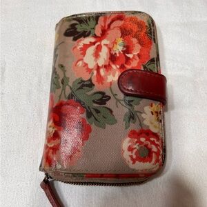 GUC Cath Kidston wallet. 15B